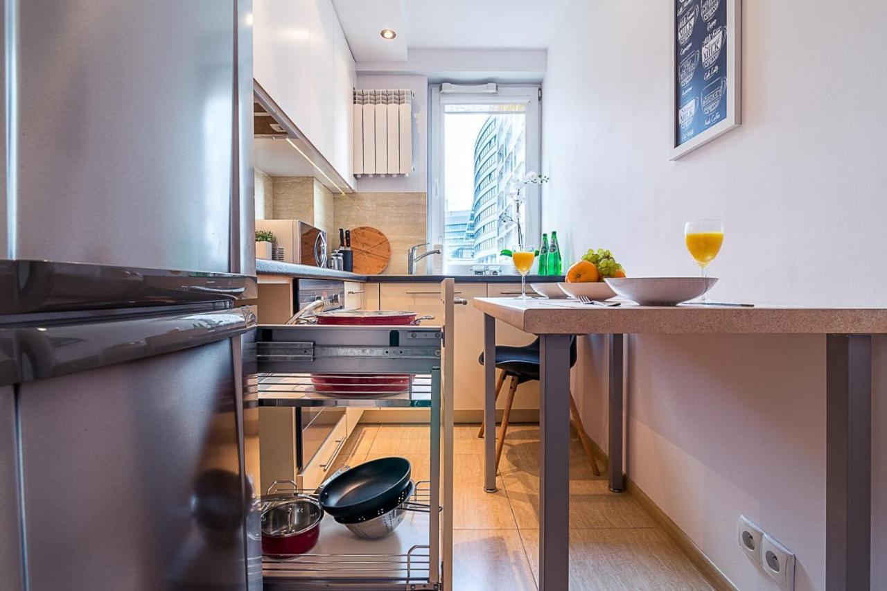 Panska 3 - Apartment With Balcony By Noclegi Renters Warschau Buitenkant foto