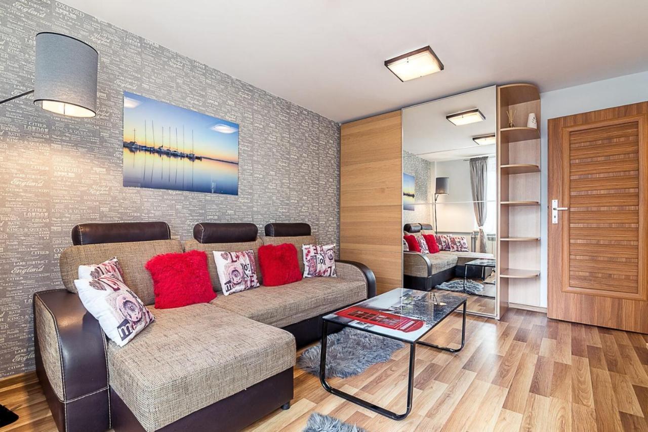 Panska 3 - Apartment With Balcony By Noclegi Renters Warschau Buitenkant foto